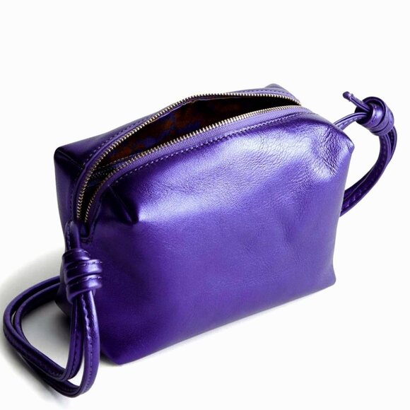 NWT 💥 VERA BRADLEY BLAKE Purple Metallic Leather Small Crossbody Bag - Picture 2 of 11